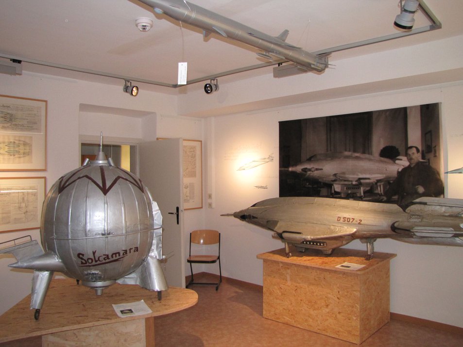 STO_Foerderung_2005_Ausstellung_Karl_Hans_Janke_4 (MFI).jpg