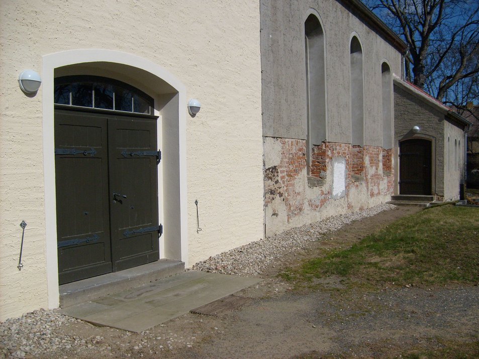 STO_Foerderung_2008_Sanierung_Außentüren_Kirche_Dautzschen_1 (Förderkreis Kirche Dautzschen e. V.).jpg