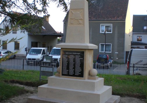 STO_Foerderung_2013_Kriegerdenkmal_Weidenhain_4 (Gemeinde Dreiheide).jpg