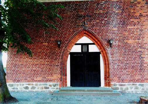 Sockelbereich Kreuzkirche Beilrode 1